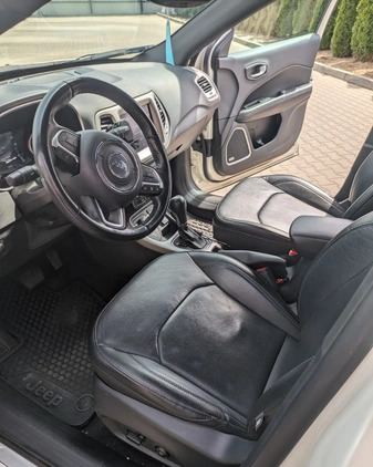 Jeep Compass cena 110000 przebieg: 55555, rok produkcji 2019 z Łódź małe 121